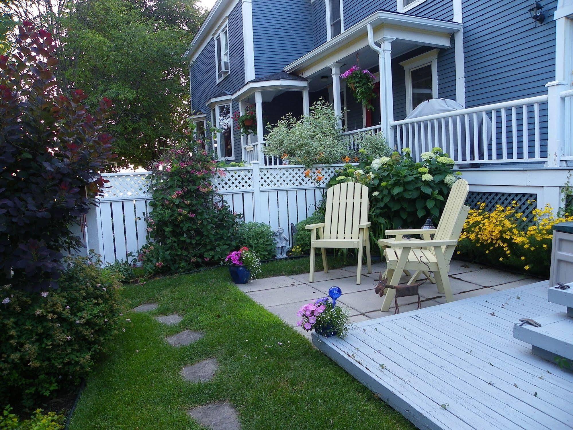 The Colonel'S In Bed And Breakfast Frédéricton Extérieur photo